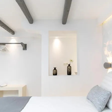 Marina's 4* Naxos City